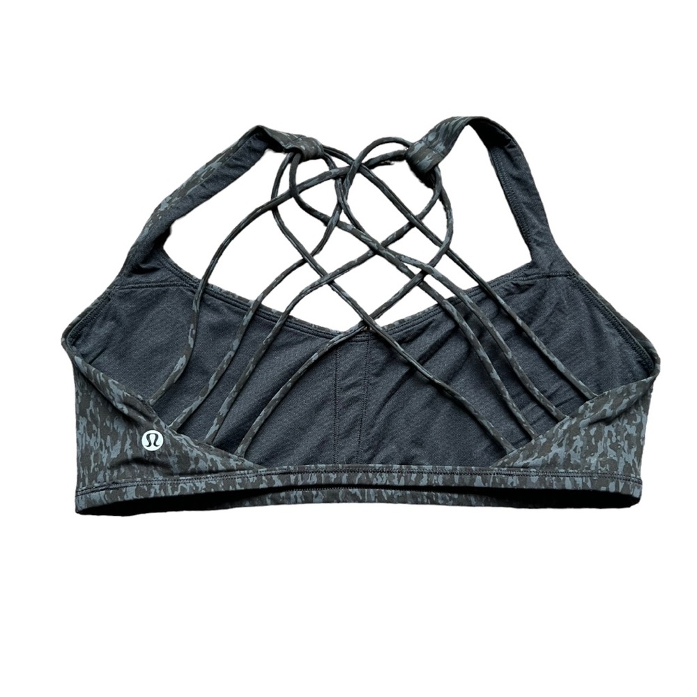 Lululemon Free To Be Tranquil Strappy Sports Bra Size 14 No Pads Multi Black